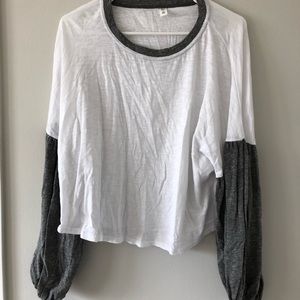 Long sleeve with balloon style sleeves